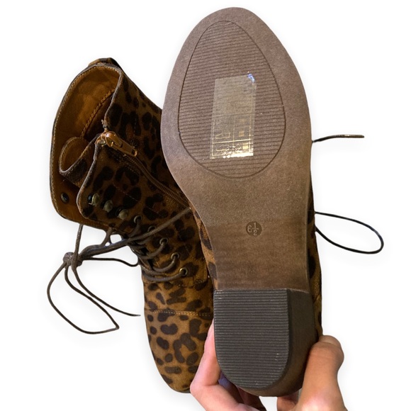 Pierre Dumas Leopard Print Ankle Booties Size 6.5 Animal Print Block Heel - Picture 3 of 4